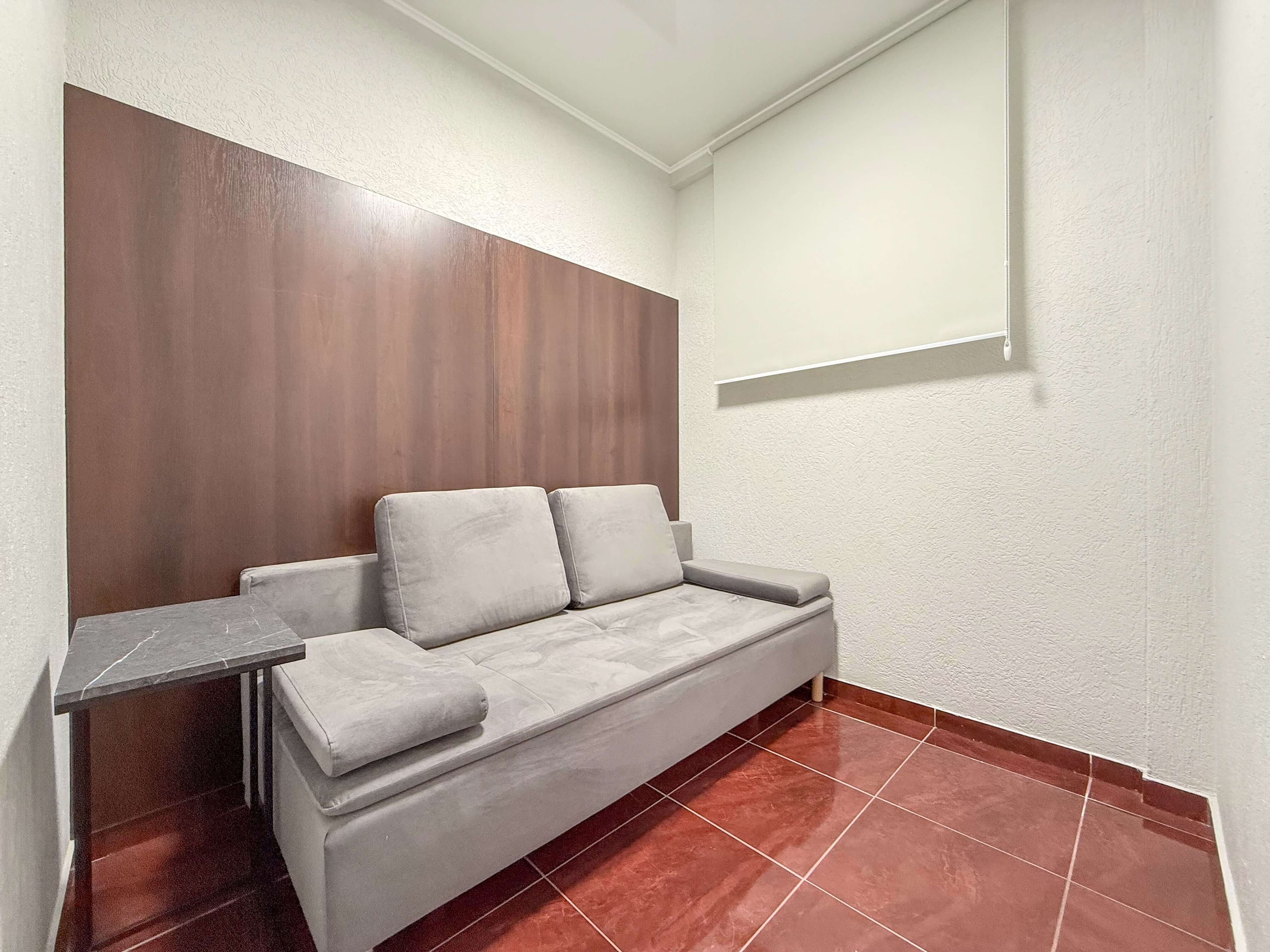 /images/sofa.jpg